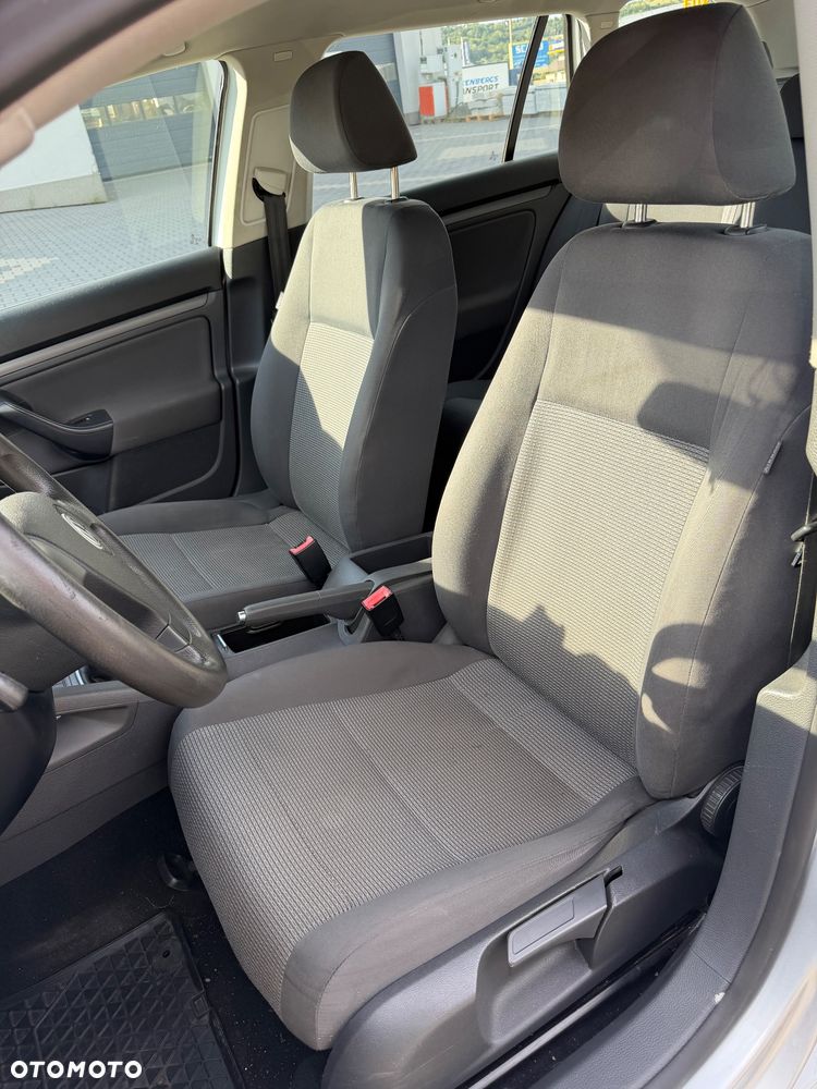 Volkswagen Golf Variant - 12