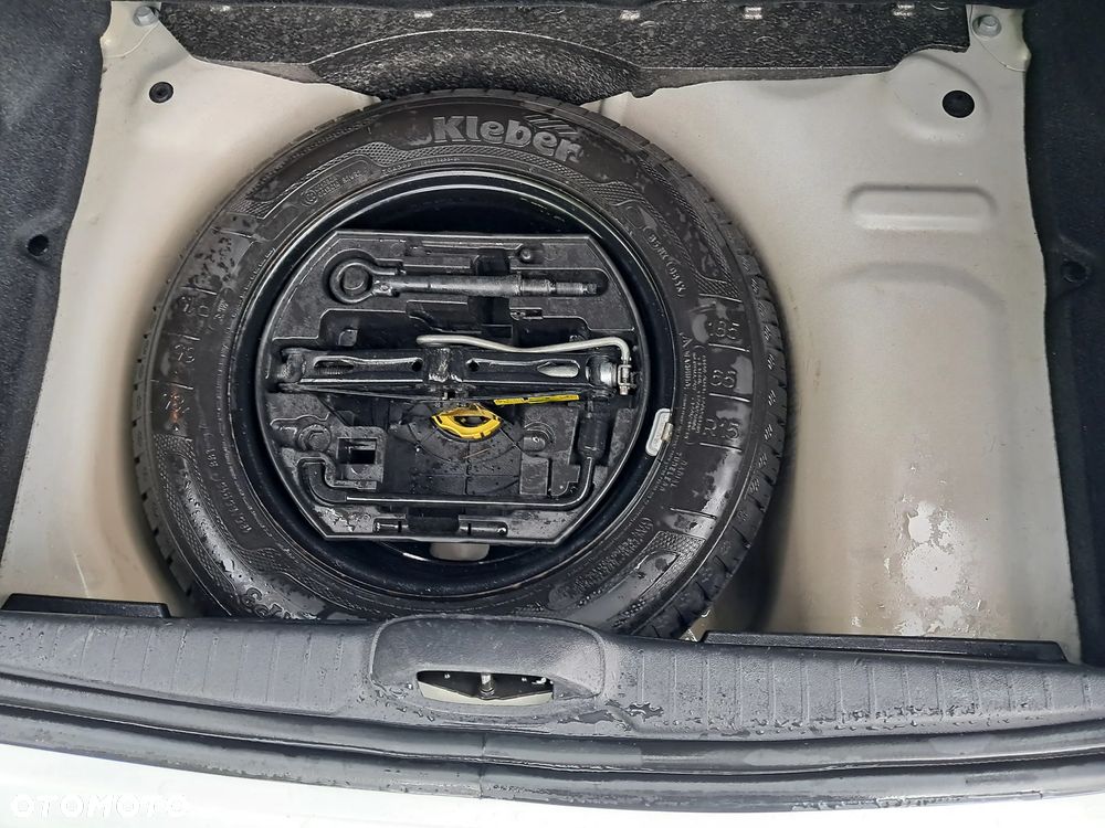 Peugeot 208 1.2 PureTech Active - 4