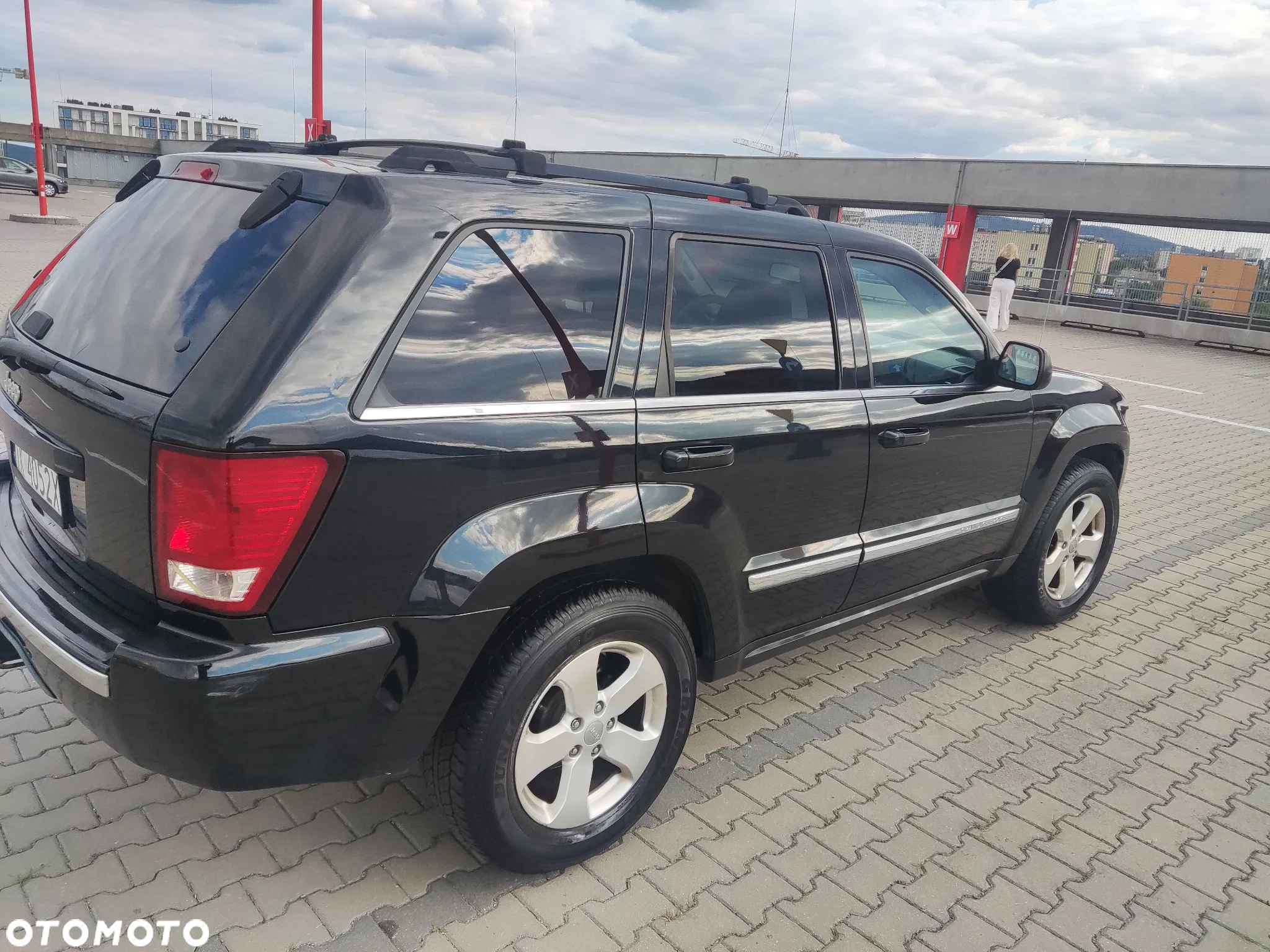 Jeep Grand Cherokee 5.7 4x4 Overland - 6