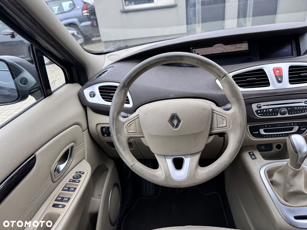 Renault Scenic 1.5 dCi Tech Run EDC - 15