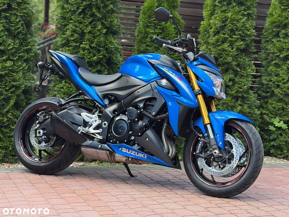 Suzuki GSX - 2