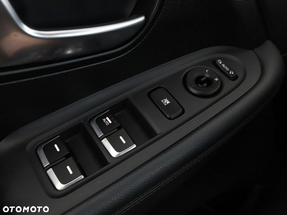 Kia Carens 1.6 GDI Dream-Team Edition - 37