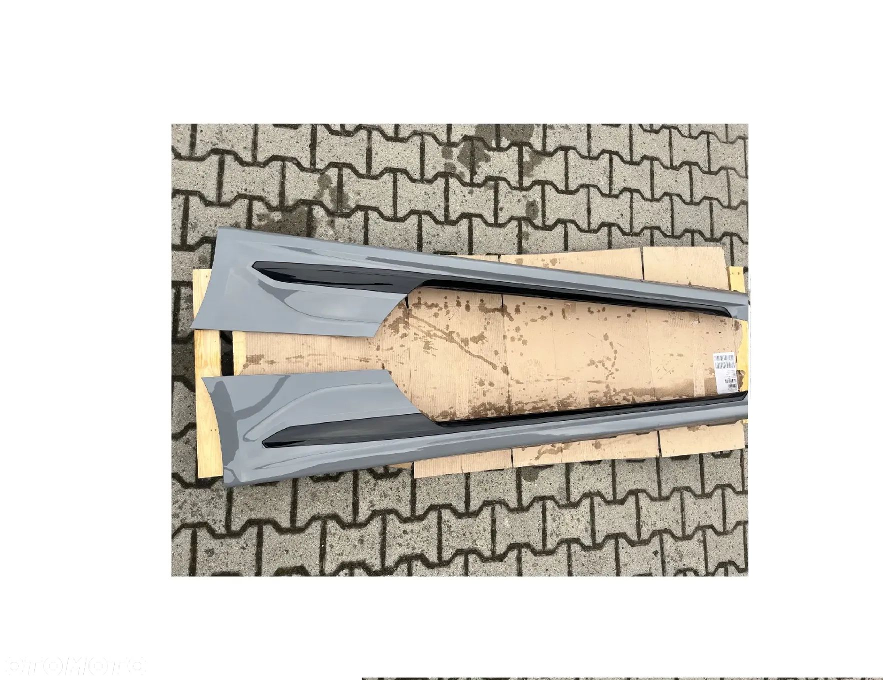 LISTWA PROGOWA LEWA PRAWA  PROGI RS5 COUPE 8W6853855B  8W6853856B - 1