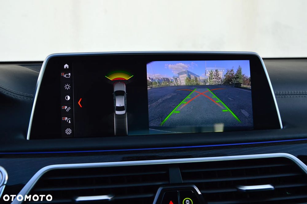BMW Seria 7 750d xDrive - 31