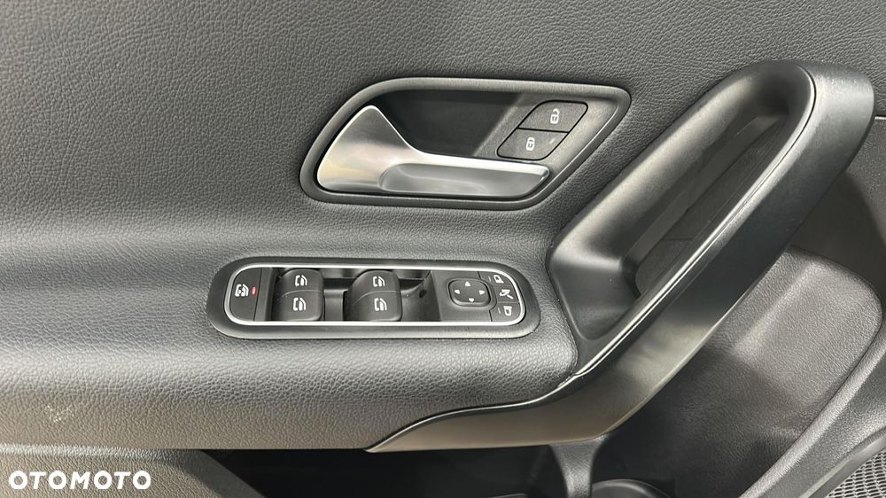 Mercedes-Benz Klasa A 180 d 8G-DCT - 14