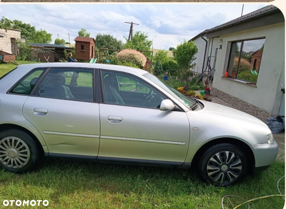Audi A3 Sportback - 2