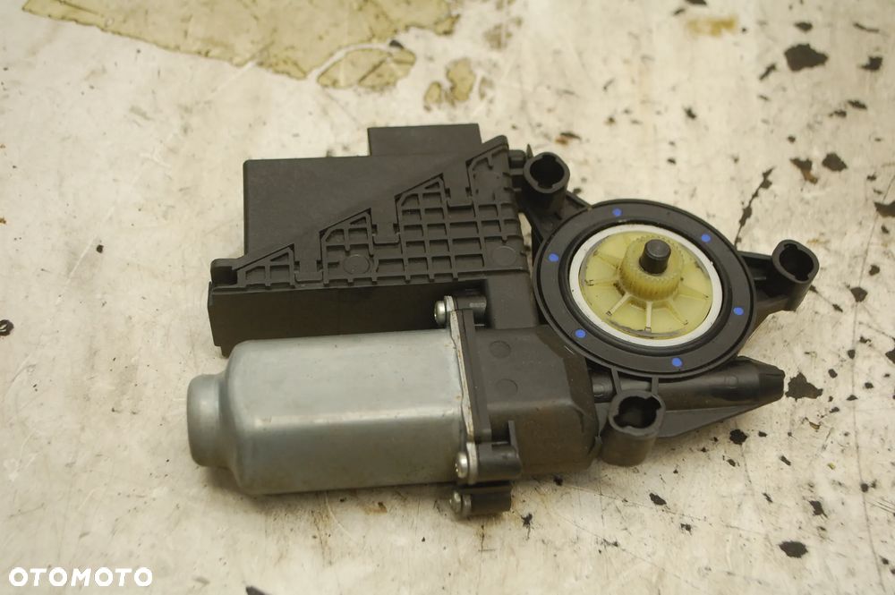 SILNICZEK SZYBY LEWY PRZÓD PRZEDNI LEWY 6Y2959802 SKODA ROOMSTER PRAKTIK VW POLO IV T5 - 2