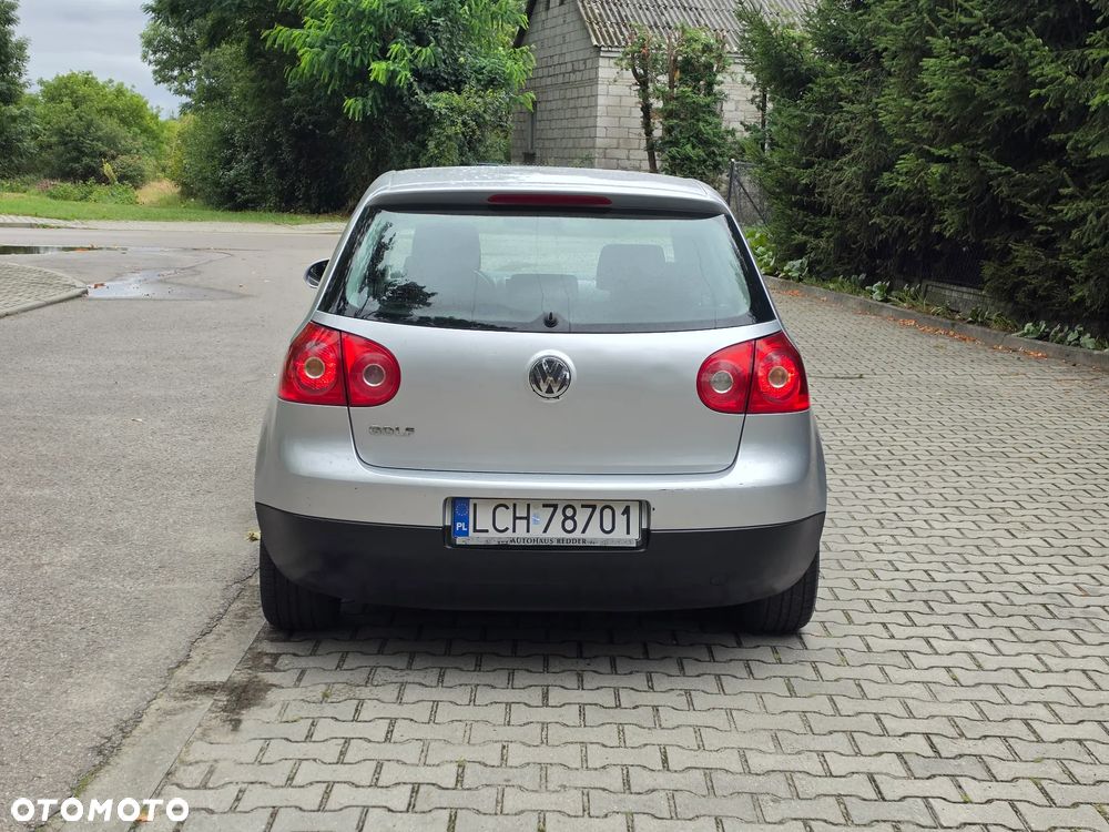 Volkswagen Golf - 10