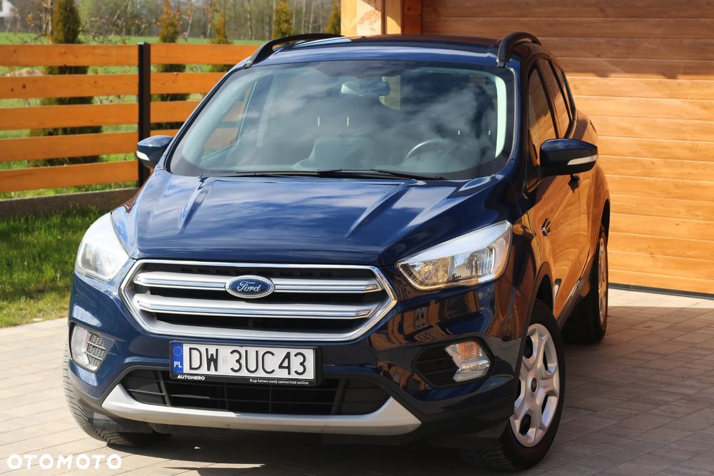Ford Kuga 1.5 EcoBoost 2x4 Trend - 4