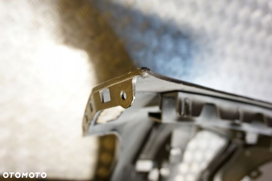 CHEVROLET TAHOE SUBURBAN 2015 - 2020 Zderzak Przód Przedni Atrapa 84408066 - 9