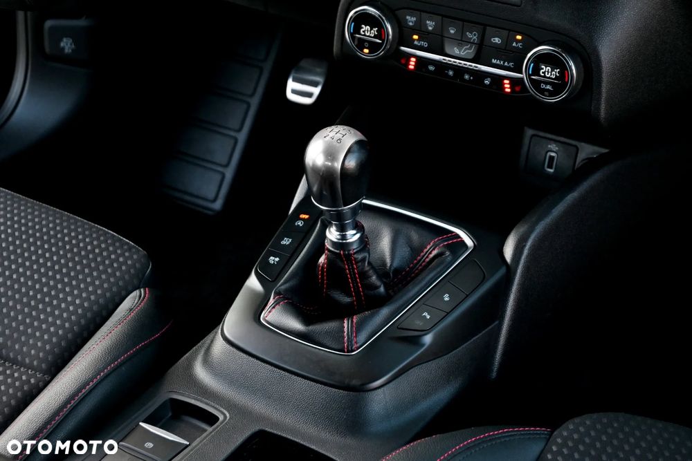 Ford Focus 1.5 EcoBlue SCR ST-Line - 28