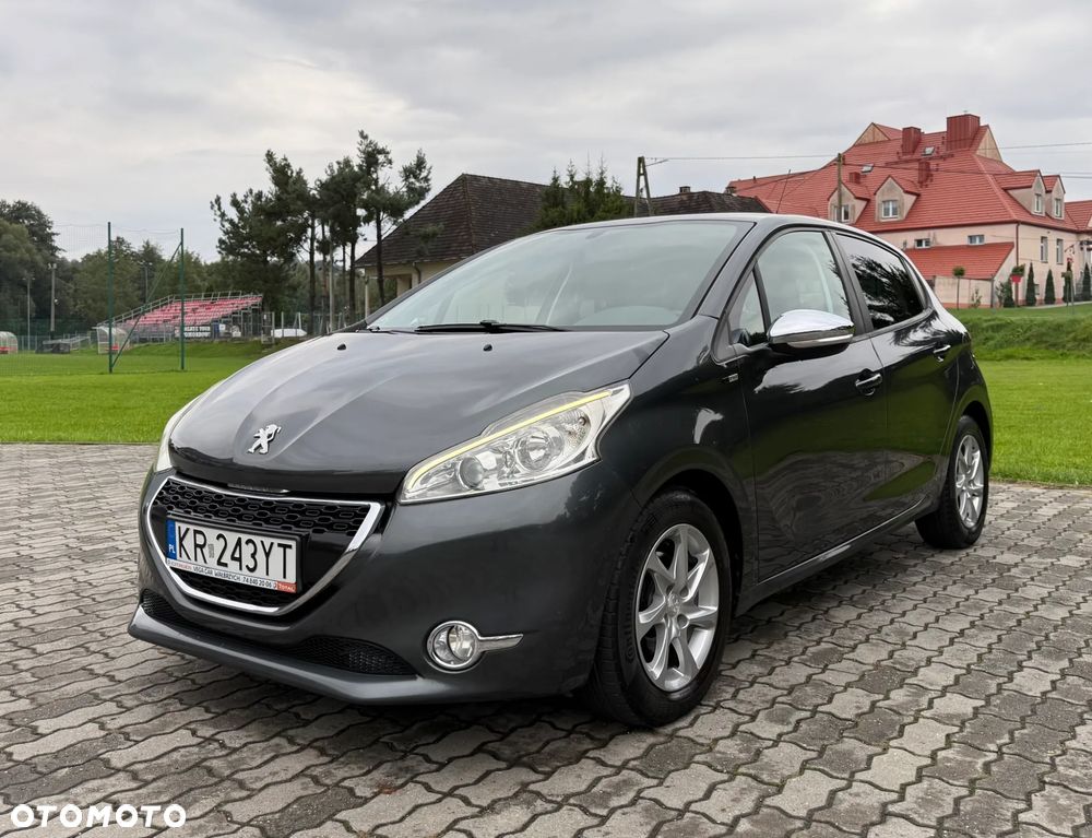 Peugeot 208 1.2 VTi Style - 4