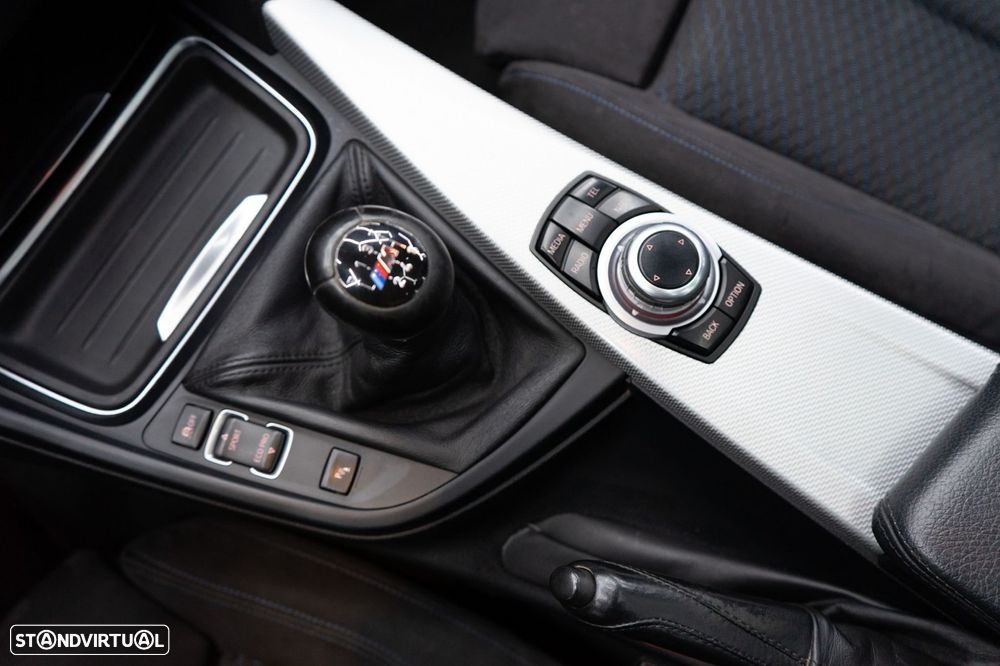 BMW 320 d Pack M - 32