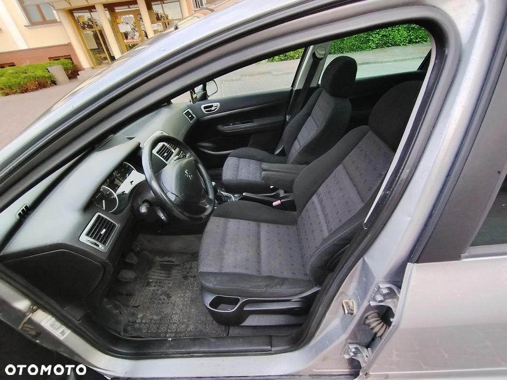 Peugeot 307 135 Premium - 10