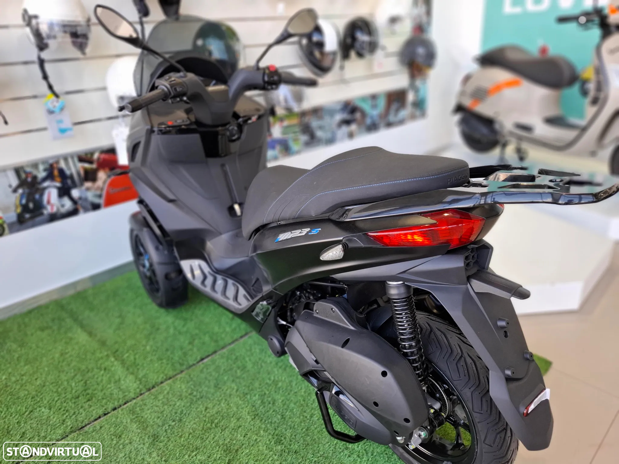 Piaggio MP3 Piaggio MP3 310 - 6