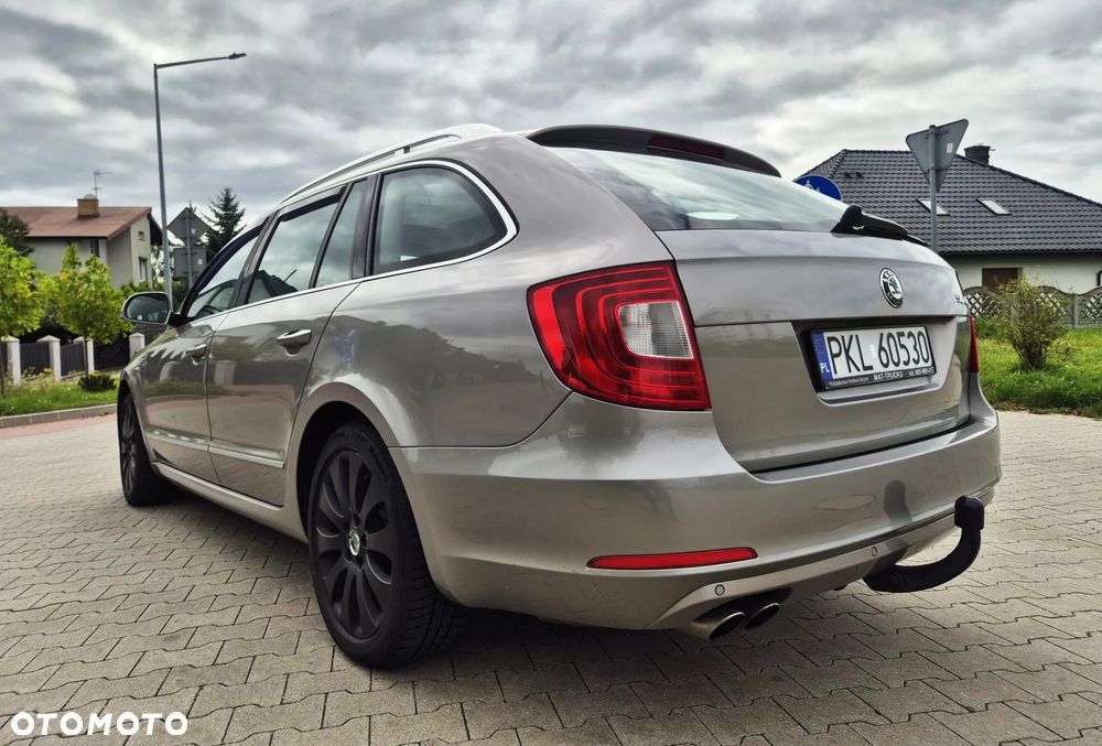 Skoda Superb 2.0 TDI L&K DSG - 18