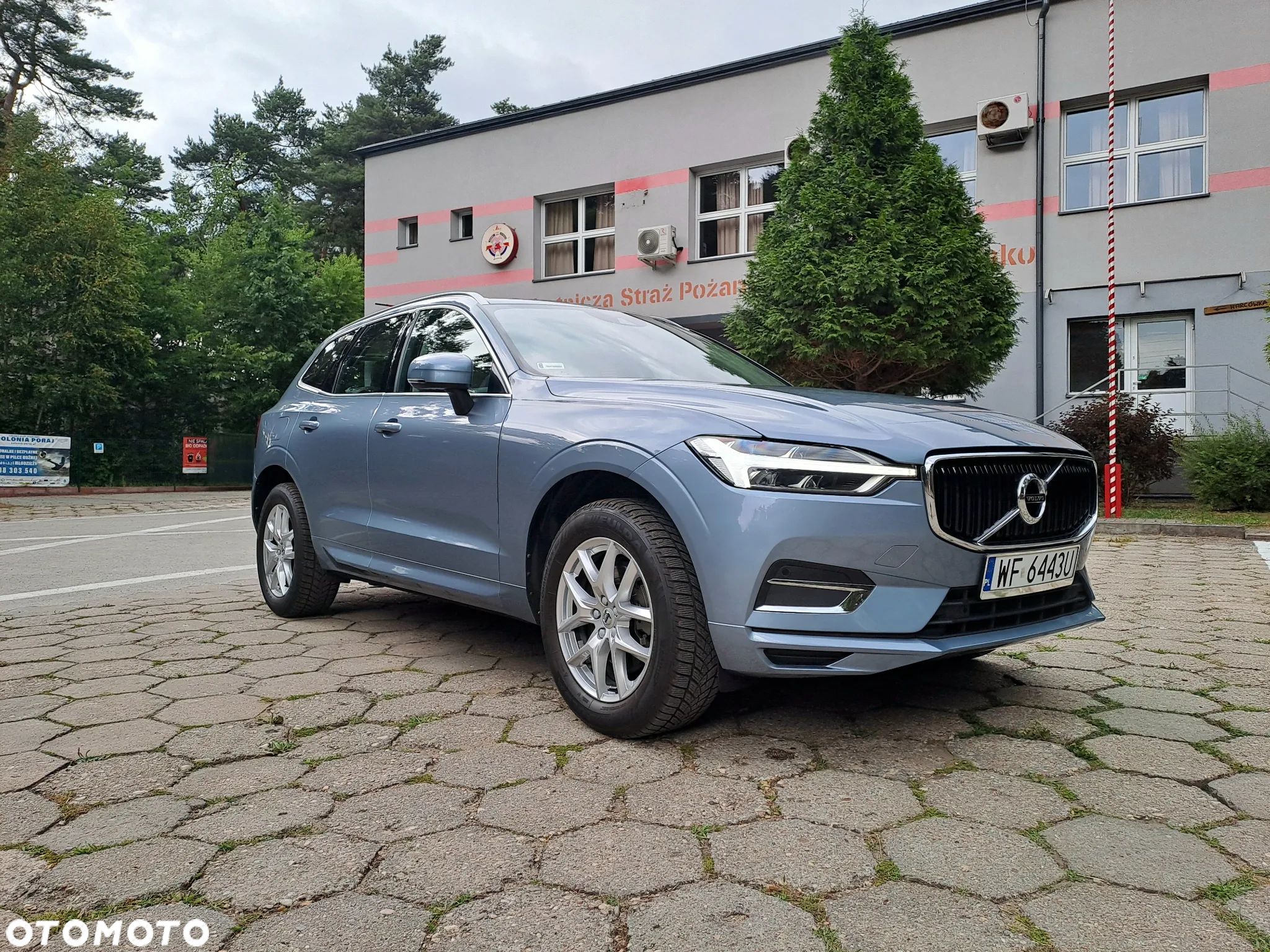 Volvo XC 60 B4 D AWD Momentum Pro - 1