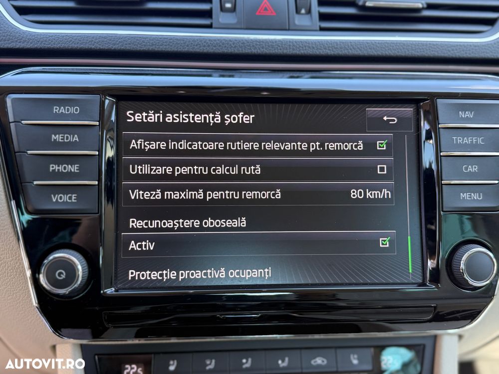 Skoda Superb 2.0 TDI 4X4 DSG Laurin & Klement - 19