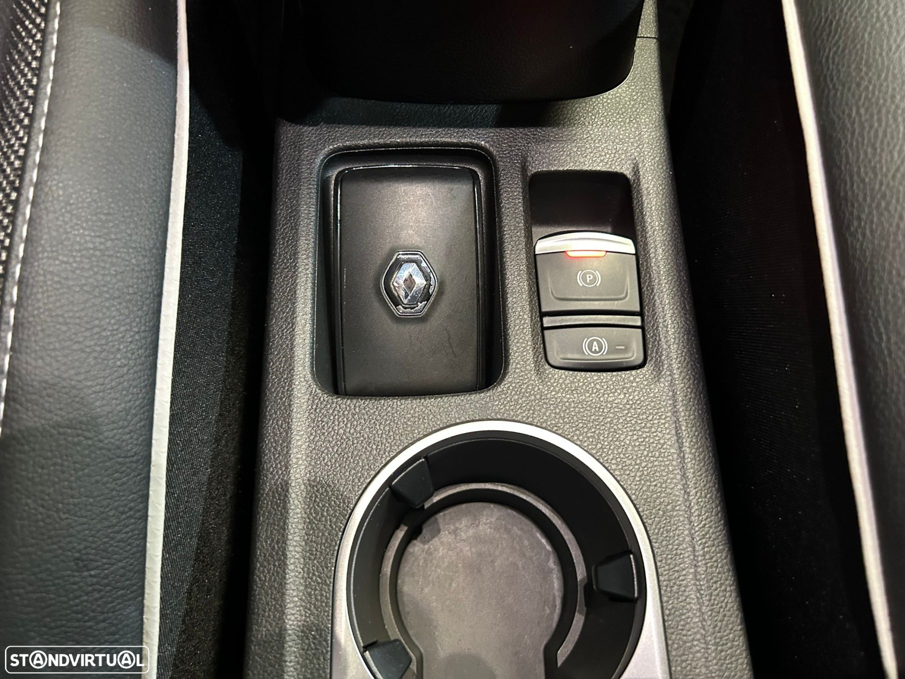 Renault Captur 1.0 TCe Techno - 36