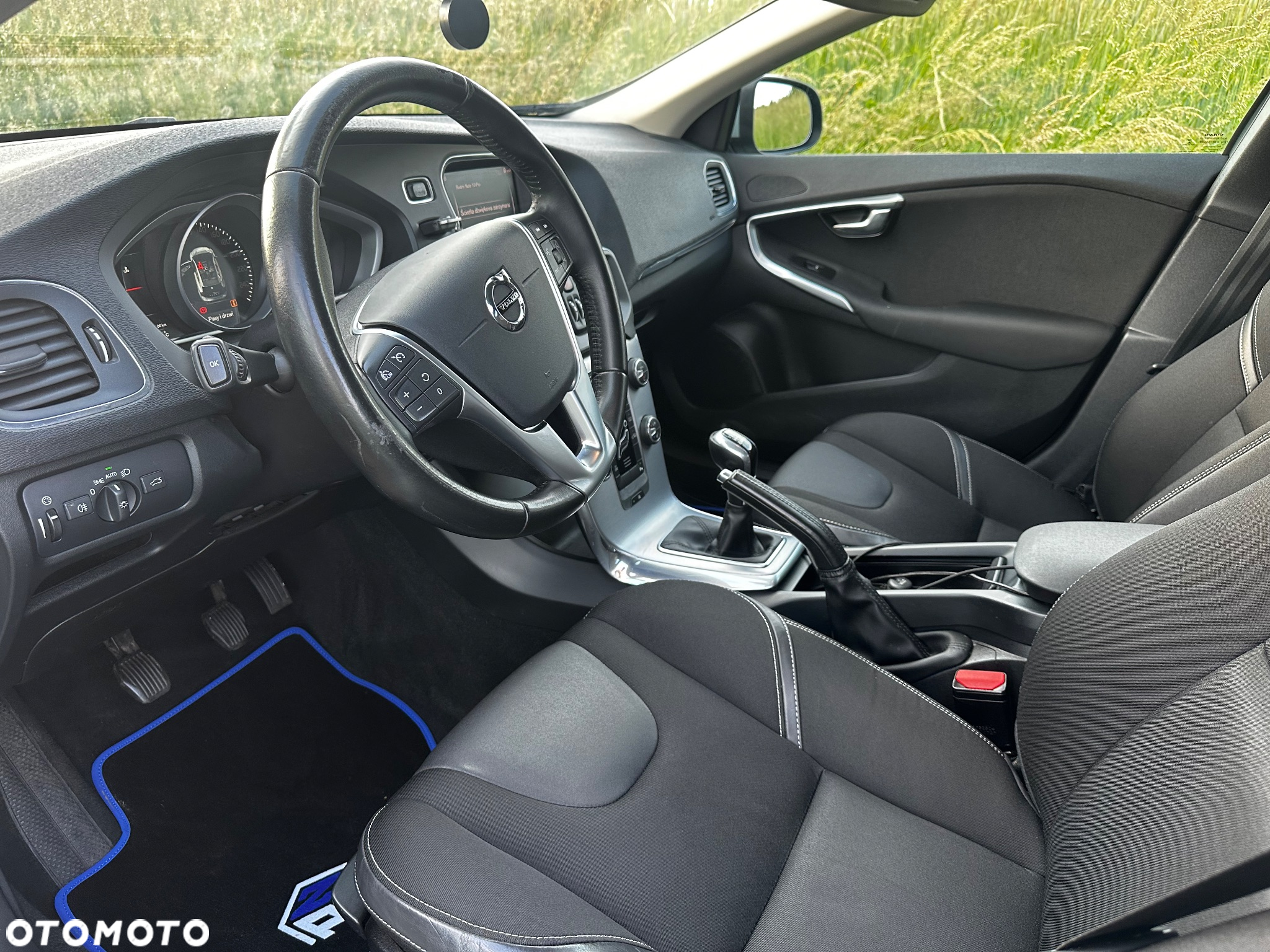 Volvo V40 D2 Drive-E Momentum - 10
