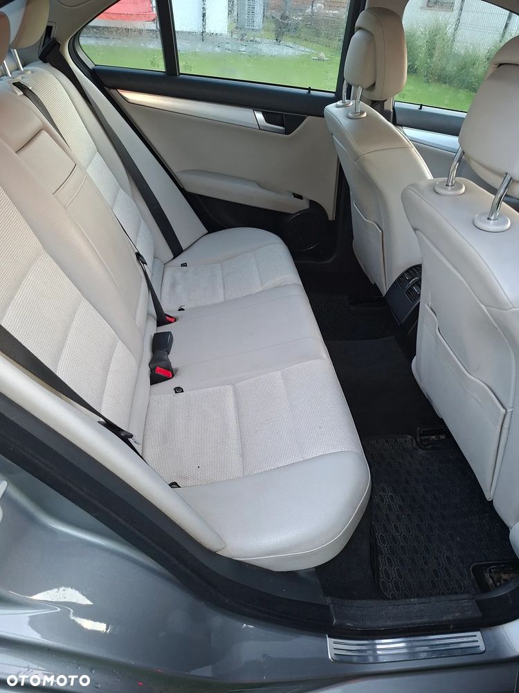 Mercedes-Benz Klasa C 200 CDI BlueEff Avantgarde - 15
