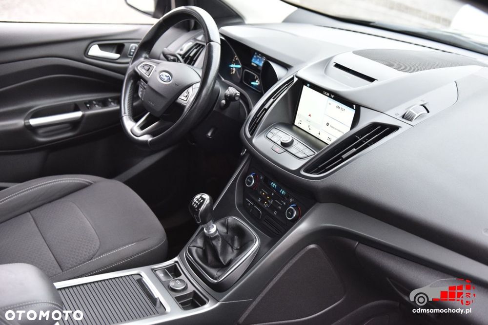Ford Kuga - 24