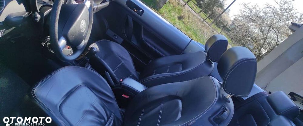 Volkswagen New Beetle - 17