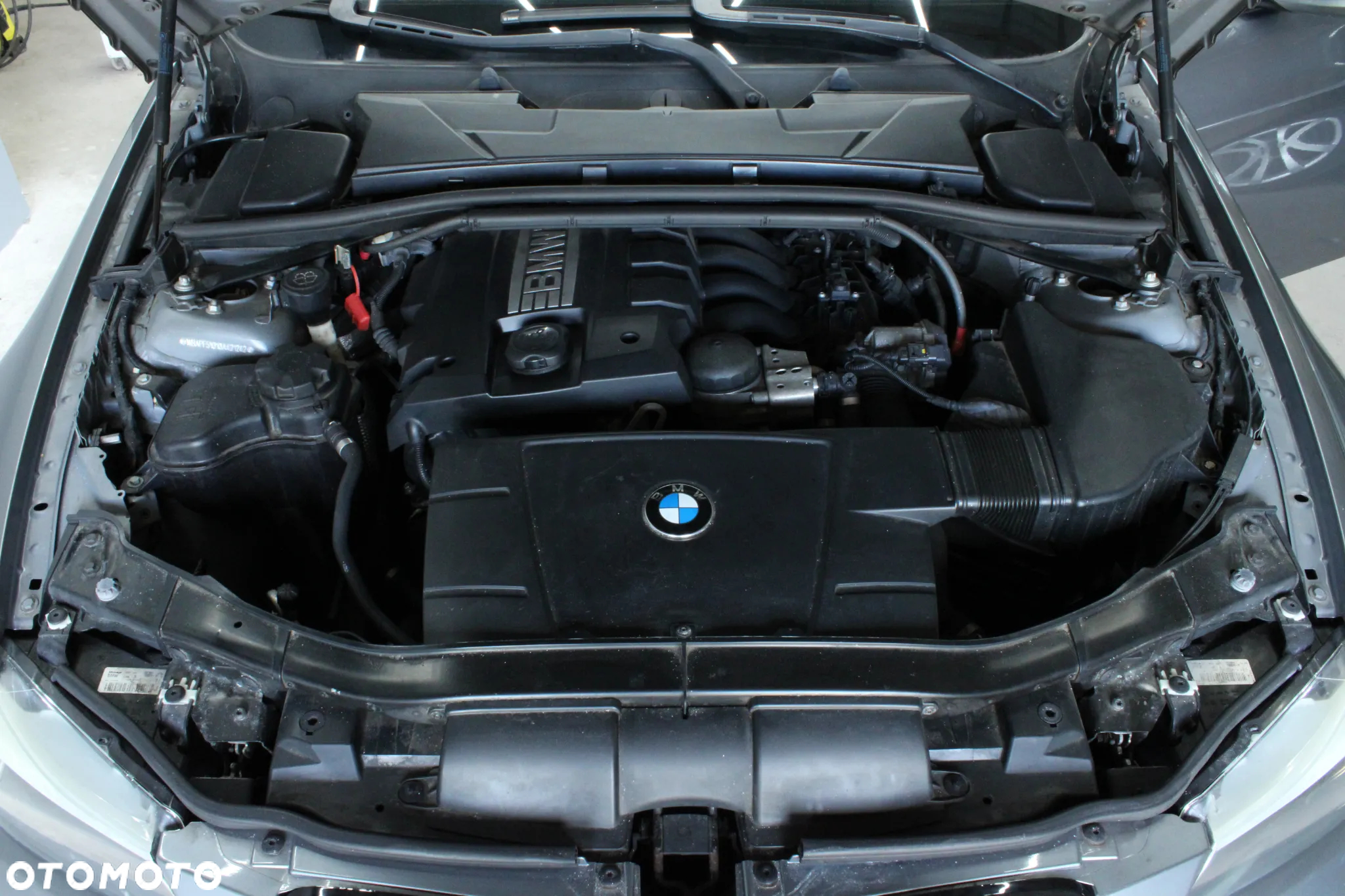BMW Seria 3 318i Edition Exclusive - 6