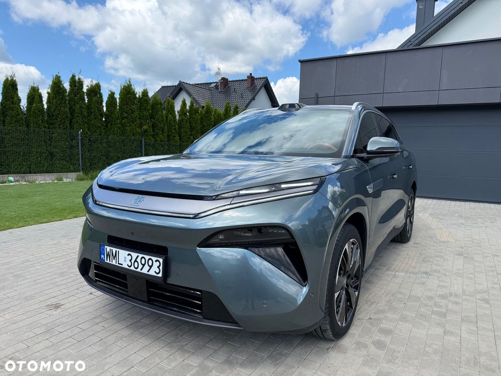 BYD Tang L - 1
