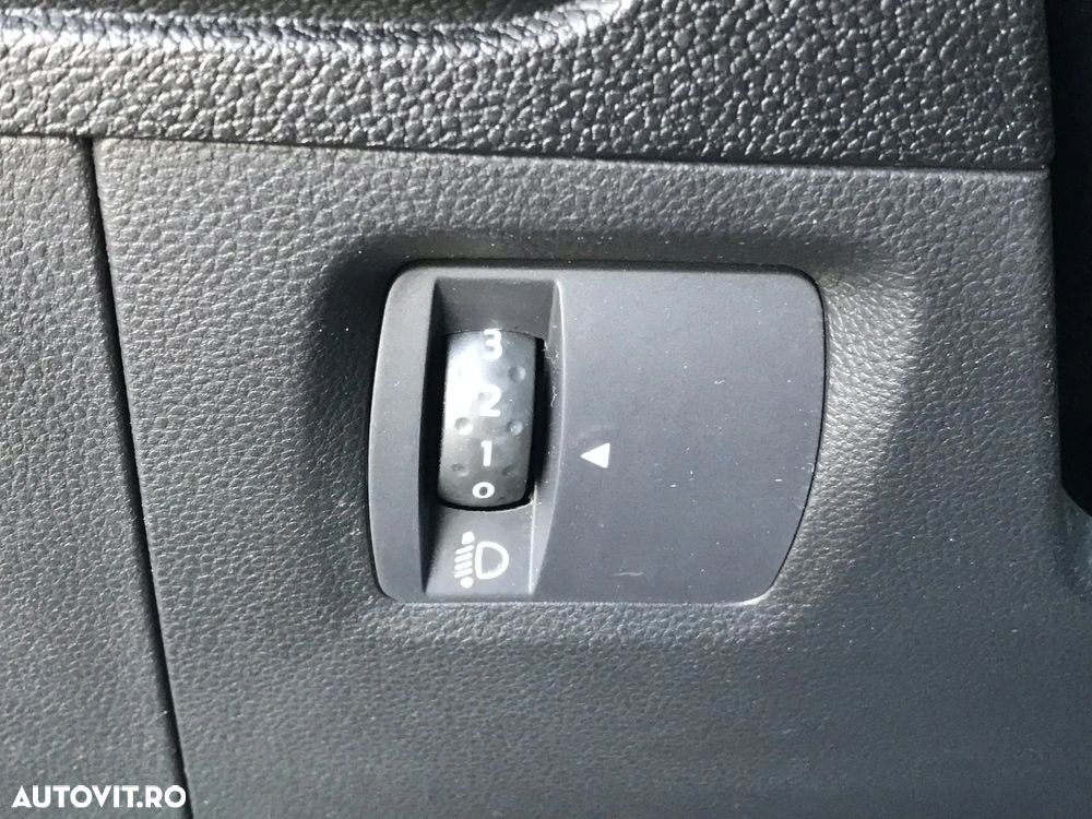 Dacia Sandero TCe 90 Essential - 27
