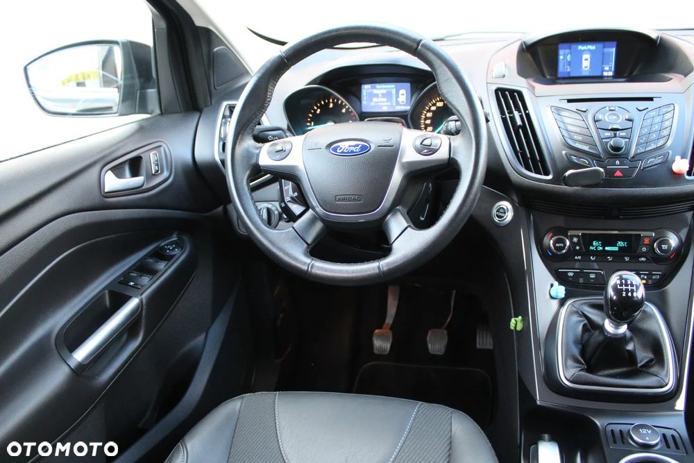 Ford Kuga 2.0 TDCi 2x4 Titanium - 18