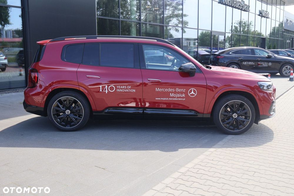 Mercedes-Benz GLB - 11