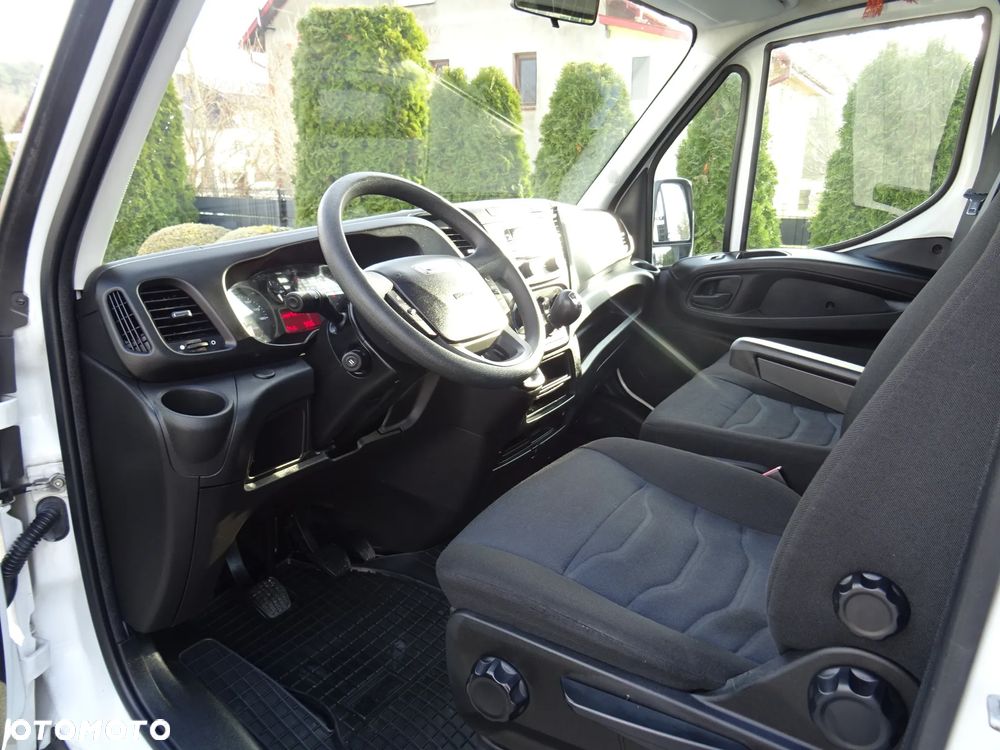 Iveco 35C18 Wywrotka 3-stronna KLIMA HAK Super Stan - 27