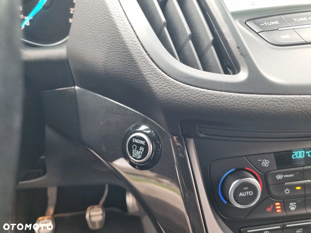 Ford Kuga 1.5 EcoBoost 2x4 ST-Line - 19