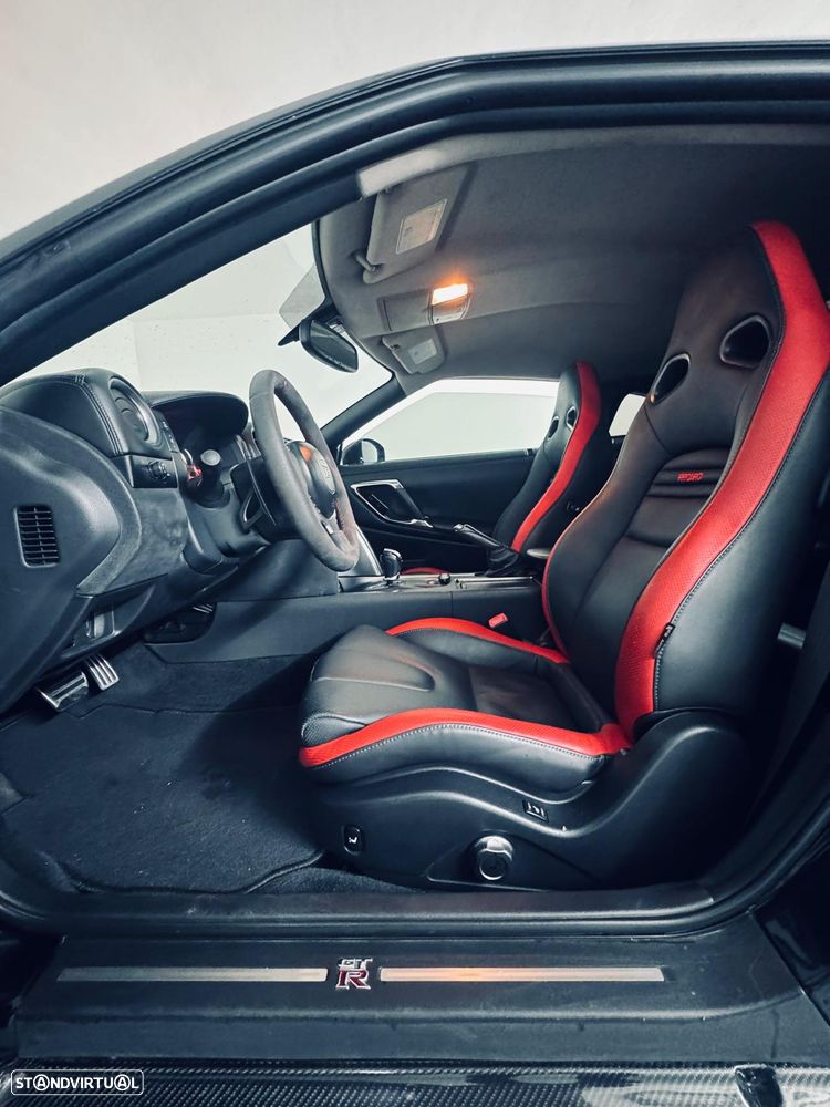 Nissan GT-R 3.8 V6 Black Edition - 14