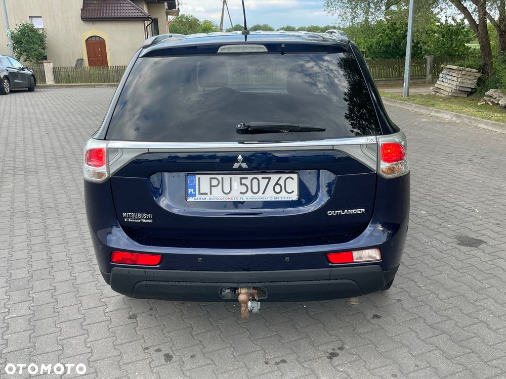 Mitsubishi Outlander - 4