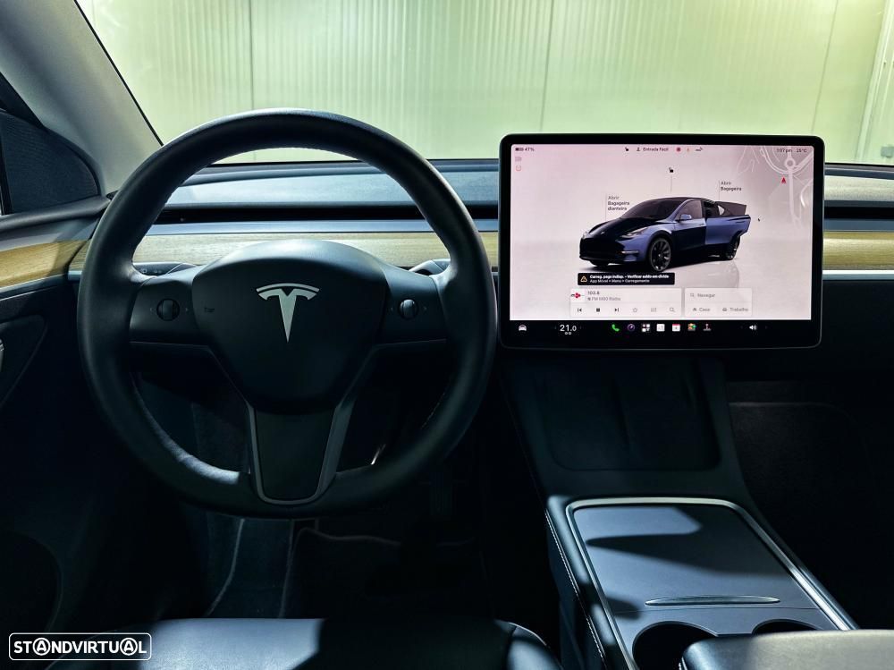 Tesla Model Y - 21