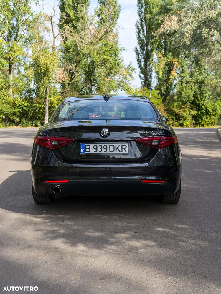 Alfa Romeo Giulia 2.2 JTDM Super - 6