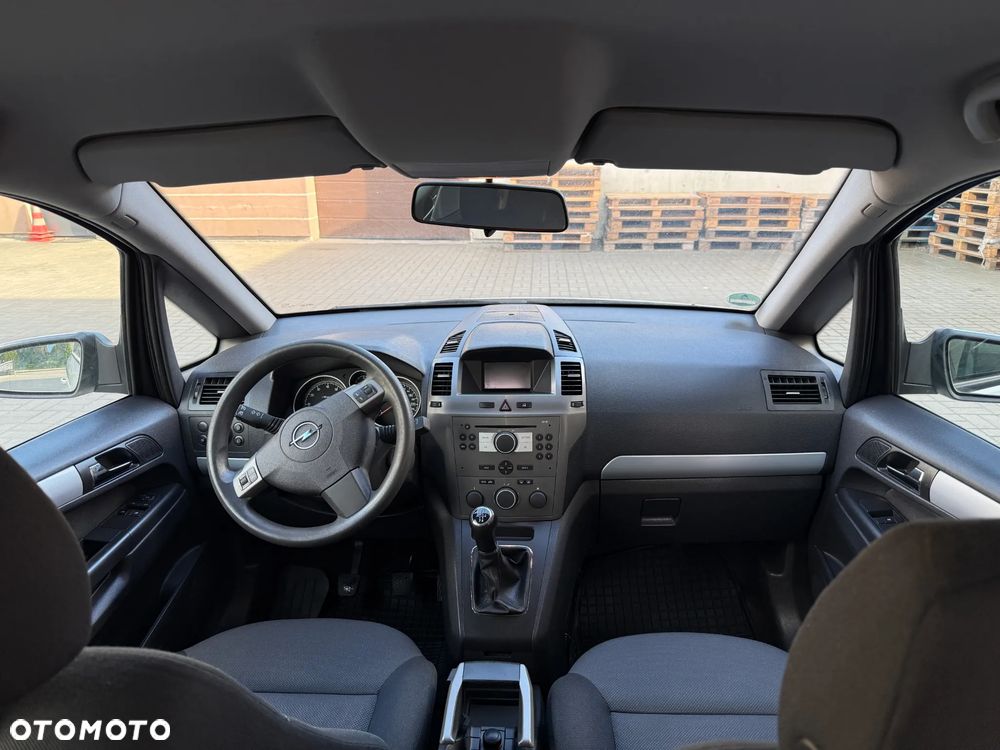 Opel Zafira 1.6 - 8