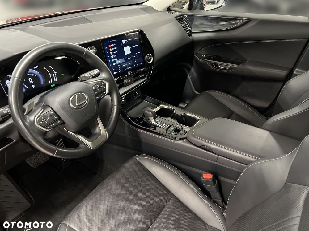 Lexus NX 350h Business AWD - 17