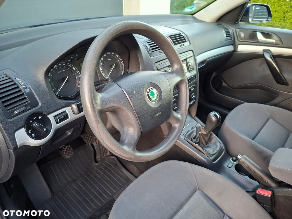 Skoda Octavia 1.6 FSI Classic - 14