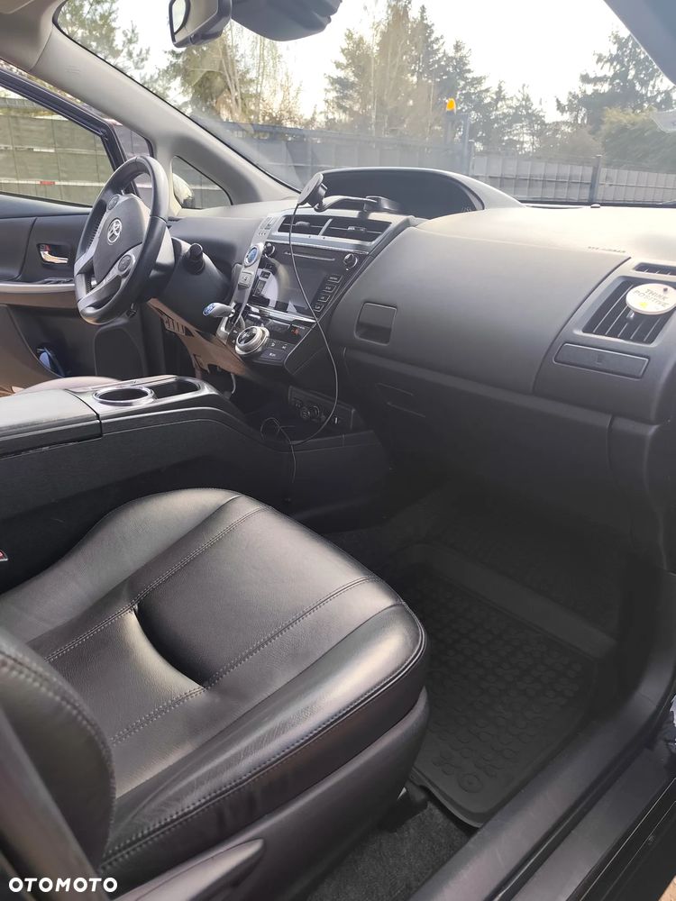 Toyota Prius+ (Hybrid) Executive - 12