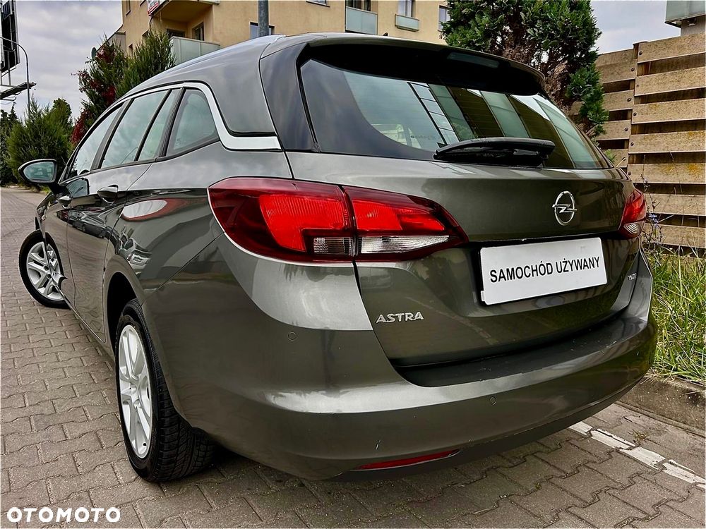 Opel Astra 1.6 D (CDTI) Automatik Innovation - 4