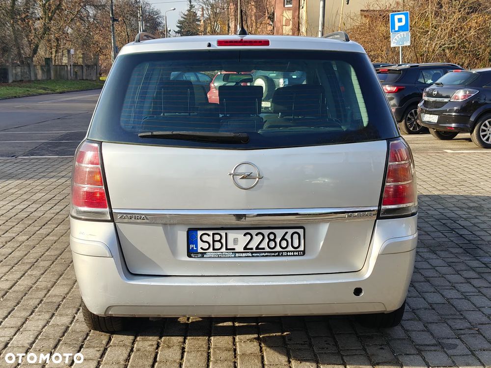 Opel Zafira 1.9 CDTI - 18