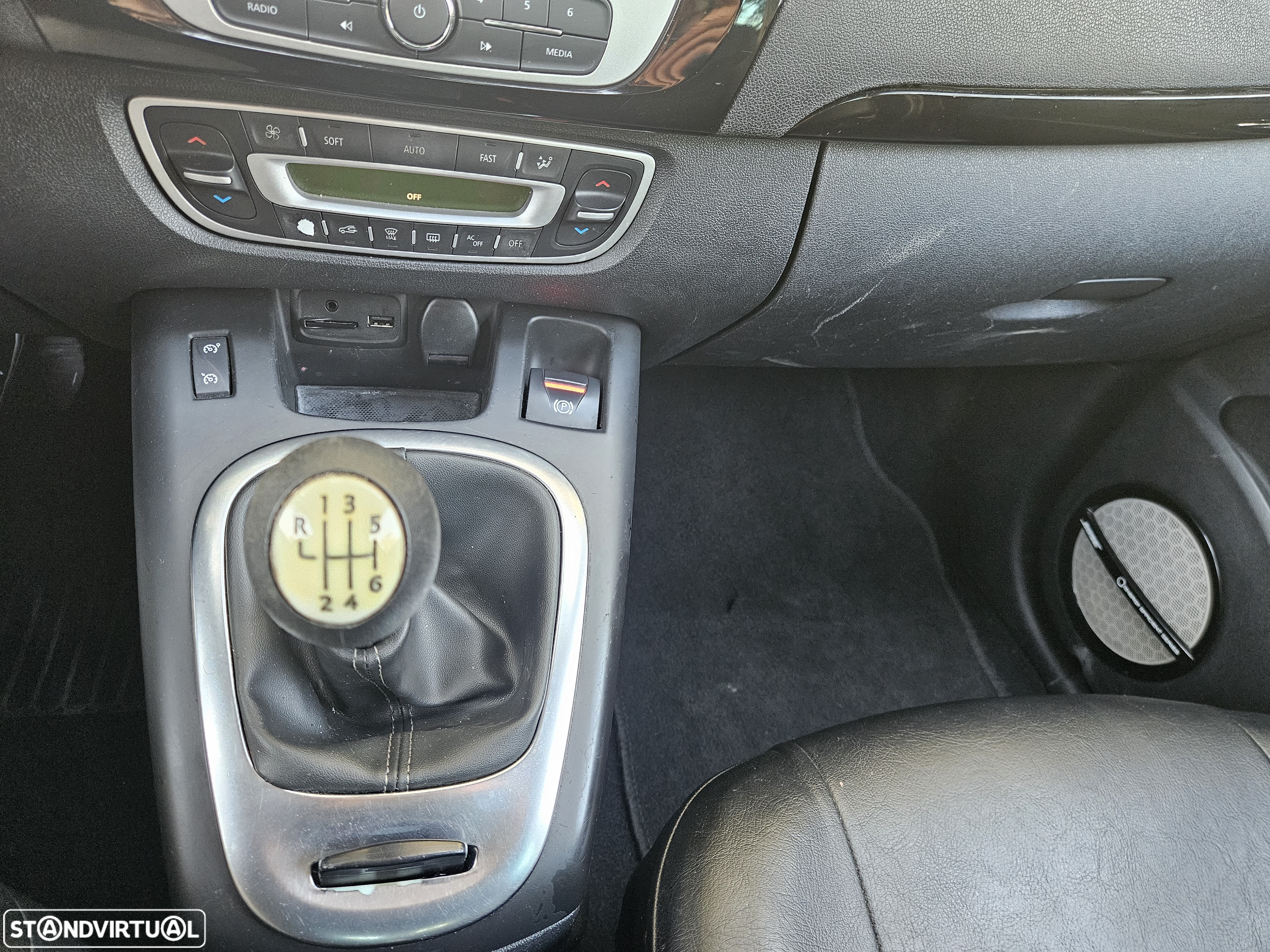 Renault Grand Scénic 1.6 dCi Bose Edition SS - 27