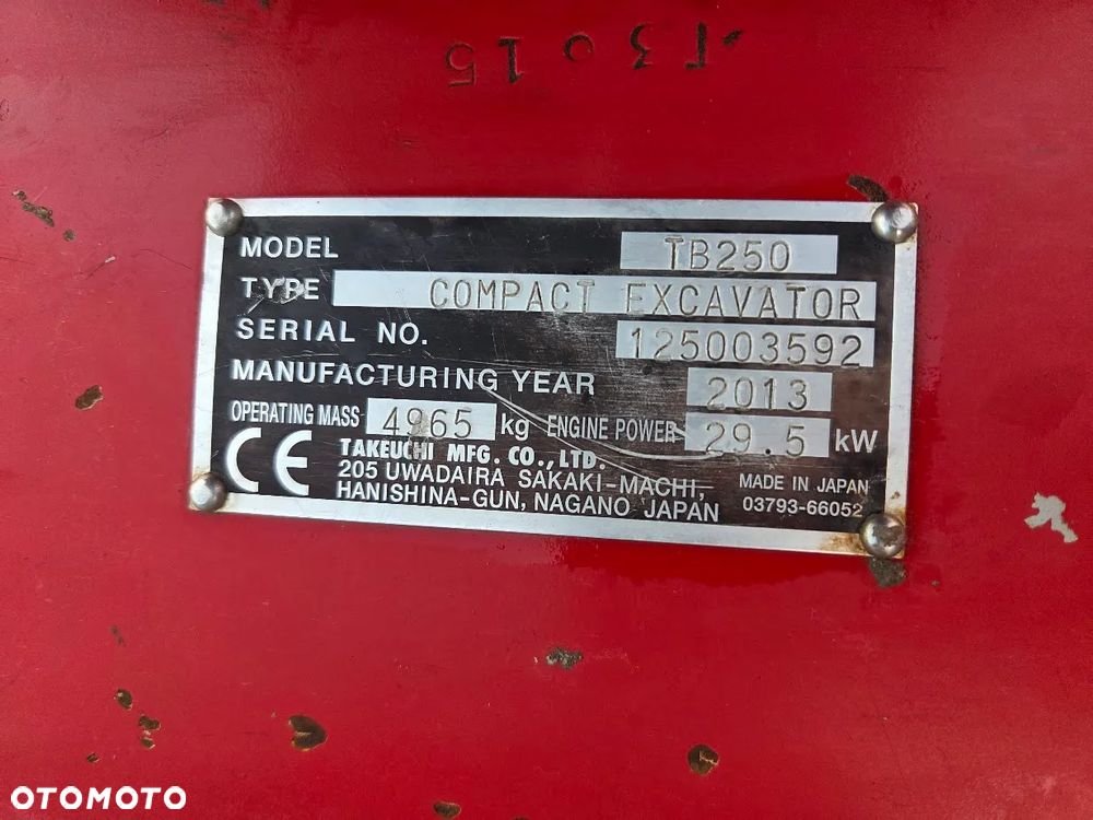 Takeuchi Koparka Gąsienicowa Takeuchi TB250 - 3 łyżki w komplecie - 15