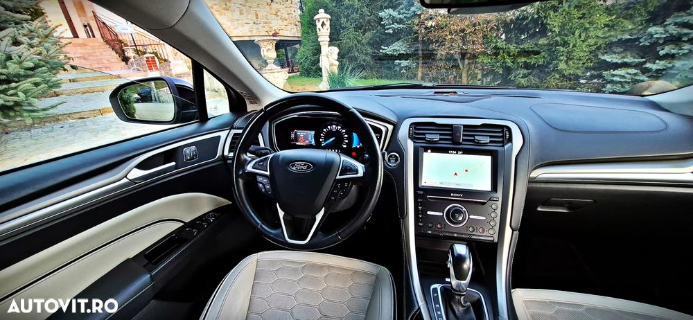 Ford Mondeo 2.0 HEV Vignale - 34