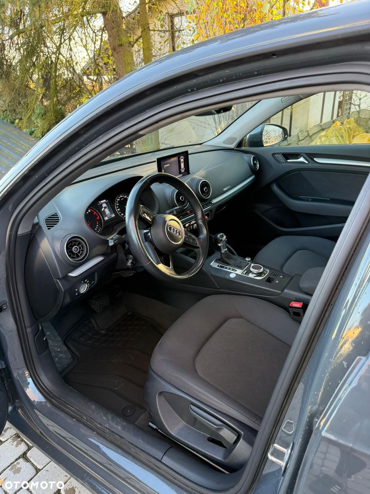 Audi A3 Sportback 35 TFSI S tronic - 12