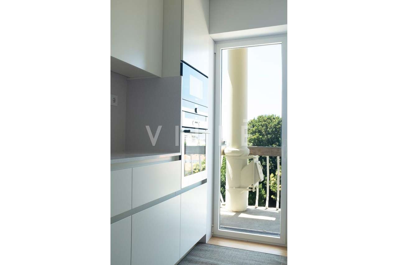 Apartamento T3+1 Arrendamento em Cedofeita, Santo Ildefonso, Sé, Mirag - Grande imagem: 3/60