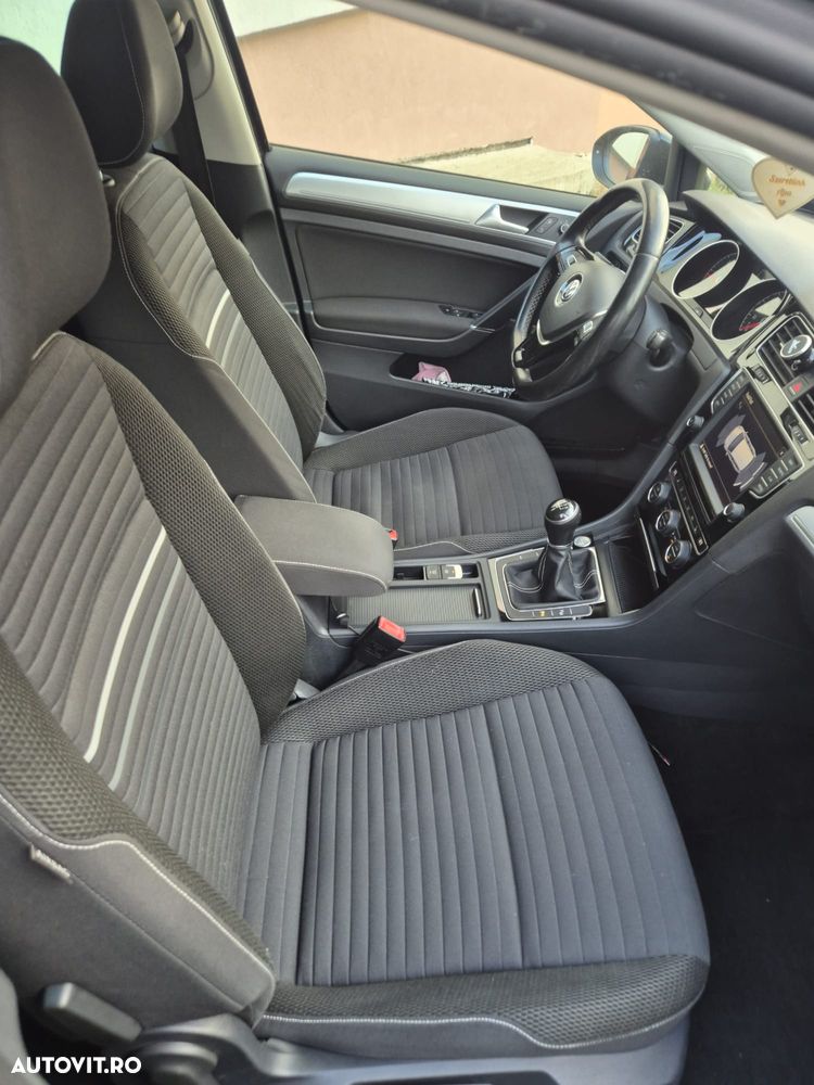 Volkswagen Golf - 13
